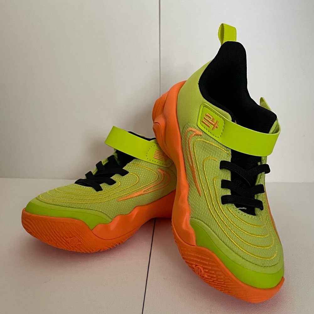 Nike Giannis Immortality 4 Younger Kids Athletic Basketball Sneakers NWOT